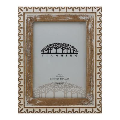 China Simplicity Factory Directly Wholesale Wooden Picture Frame Wedding Custom Photo Frames for sale