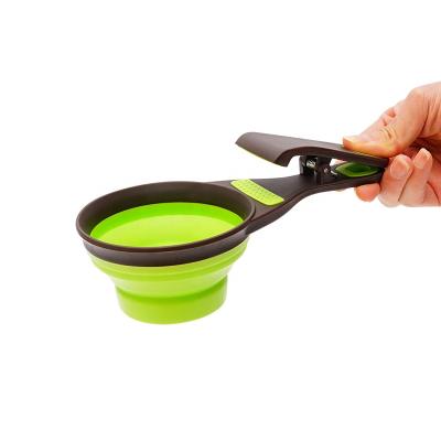 China Sustainable Pet Food Scoop with Collapsible Silicone Measuring Cup, 3 in 1 Clip Scoop for Cat Dog Food for sale