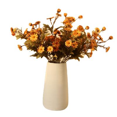 China Natural Touch Colorful Autumn Chrysanthemum Silk Flowers Artificial Chrysanthemum For Home Wedding Decoration for sale