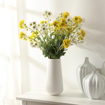 China Japanese Chrysanthemum in Touch 3 Branch Natural Artificial Home Single Fork Diy Decoration Accessories Flower Arrangement Small for sale