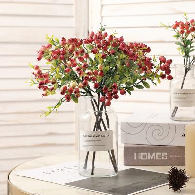 China Natural Touch Berry Christmas Decoration Home Flower Layout Ornaments Hot-sell Leaf Imitation Broken Fruit for sale