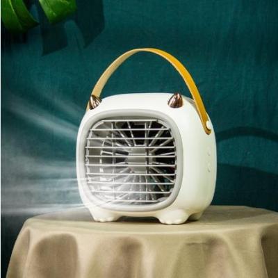 China Mini Rechargeable Table Electric Hotel Fan Portable Mist Fan for sale