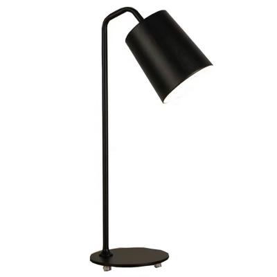 China Modern Industrial Black Ware Table Lamp Modern Industrial Black Desk Lamp For Living Room for sale