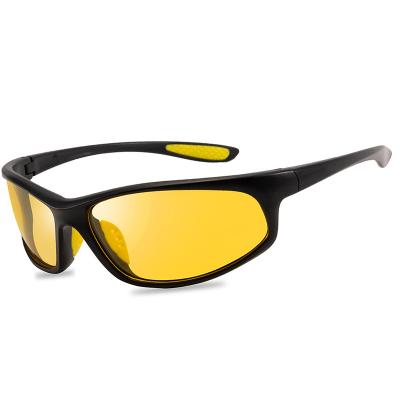 China Sports sunglasses polarized sport sunglasses colorful plastic cheap sunglasses 185 for sale