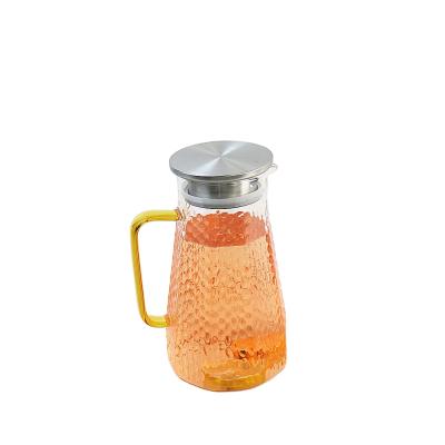 China Food Grade CLASSIC Handmade Heat Resistant Glass Water Pitcher for sale