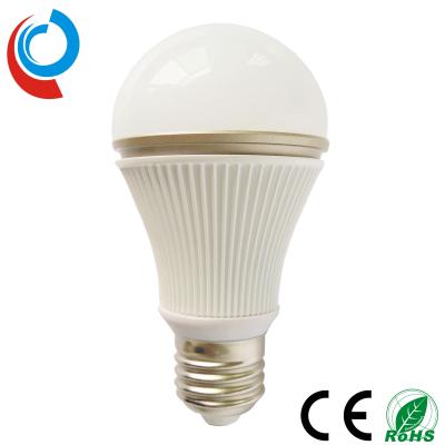 China 7W LED A60 Bulb 560 - 680 Lumens E27 7W SMD LED Light Bulbs with Glass Cover for Indoor Lighting for sale