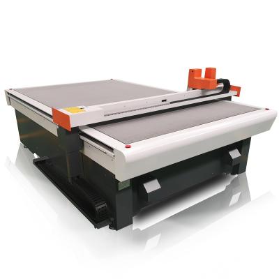 China COMPETTIVE PRICE Knitted Material CNC Oscillating Knife Cutting Machine With Automatic Feeding System for sale