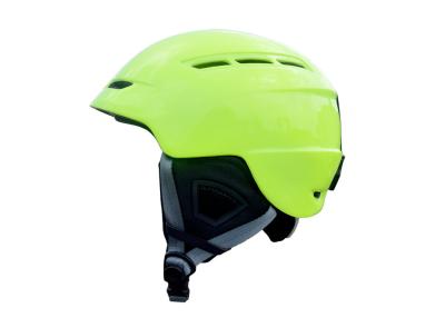 China Casco del patinaje de hielo con el casco material del nuevo del patín del casco esquí colorido del ABS + del EPS en venta