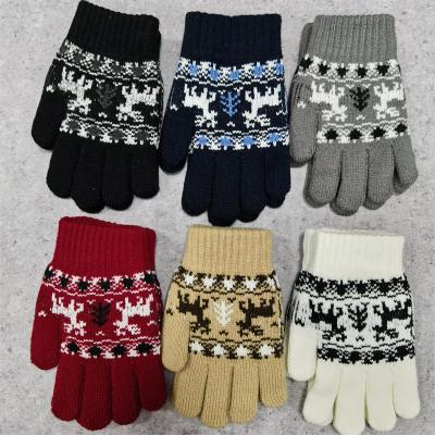 China Warm Winter Jacquard Knit Gloves Set for Cozy Season Comfort for sale