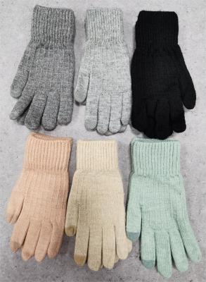 China Customizable Design Grey Winter Gloves For Ultimate Comfort Style for sale