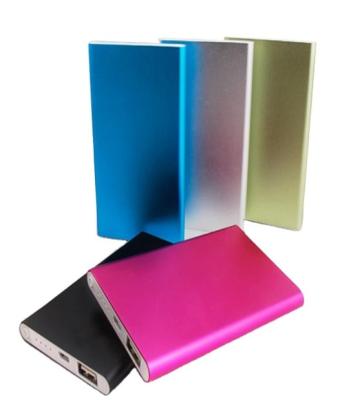 China Waterproof Cheap Price Customize Logo 2600mah 4000mah Portable Power Bank For Smart Phone for sale