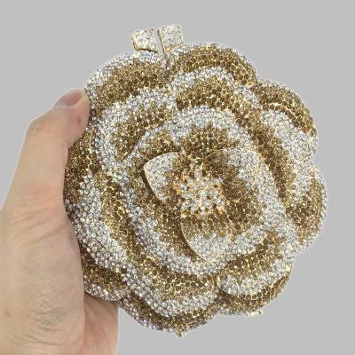 China The Flower Shape Women Eventing Pink Metal Bags Save Handbags False Stone Crystal Clutch Purses Wedding Bridal Dinner Dinner for sale