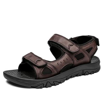 China Light Wholesale High Fashion Custom Sandals with Logo Luxury Leather Sandal For Male Brown Classic Designs Flat Casual Sandals Men for sale