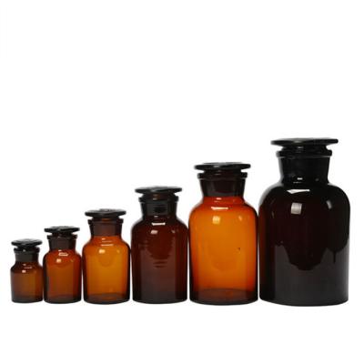 China 60ml 125ml 250ml 500ml 1000ml apothecary amber chemical jar working reagent glass bottle pharmaceuticaly for sale