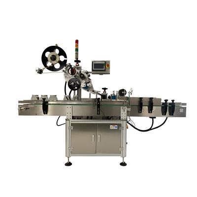 China Beverage Automatic Double Side Labeling Machine For Flat Square Bottle for sale