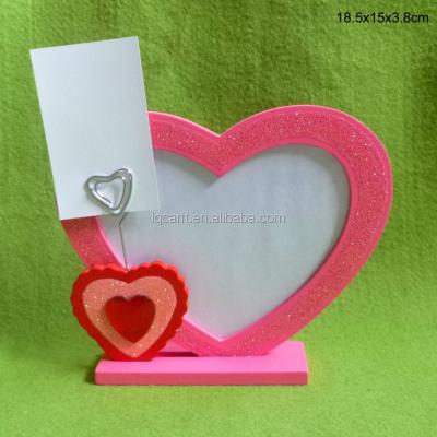 China Photo Clip Holder Valentine Heart Photo Frame , Wooden Photo Clip Holder With Glitters for sale