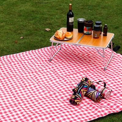 China Fabric 140x200cm Outdoor Camping Picnic Tent Beach Waterproof Ground Moisture Proof Mat Foldable Moisture Proof Mat for sale