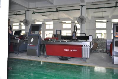 Chine Milieu en acier de grande précision de laser de fibre de la découpeuse YB-DOPED du laser 500W à vendre