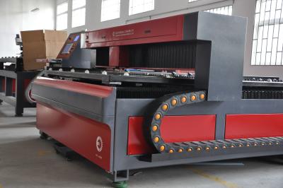 China High Efficiency Industrial Fiber Laser Cutter Compressed Air Blowing Cutting Condition for sale