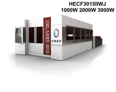 China 1000W 2000W encerrou a máquina de corte de aço do laser do CNC resistente com refrigerar de água à venda