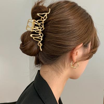 China Women Hair Hands Shape 12cm Hair Claws Metal Large Simple Elegant Gold Hair Clips Women Girls Hair Claws for sale