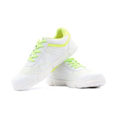 China Fashion trend men's casual sneaker with lightweight and flexible sole designed for sale