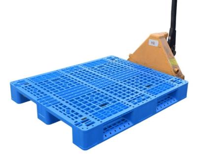 China Single Faced Heavy Duty HDPE 1100x1100x150mm Recycled Blue Plastic Pallet Te koop