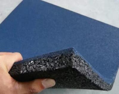 China recycled rubber granules rubber mat/gym rubber flooring reduce shock rubber flooring for fitness Renrenda for sale