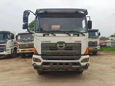 China Zoomlion Refurbished Concrete Mixer Vehicle 12cbm HINO P11C-VK 10.52L Displacement for sale