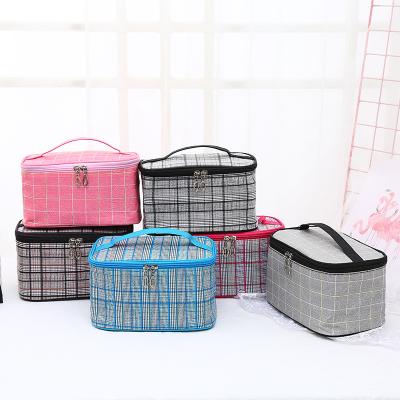 China Large Capacity Preppy Waterproof Dreamy Waterproof Bridesmaid Plaid Series Han Style Portable Storage Bag for sale