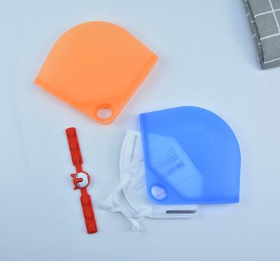 China Viable Viable Holder Silicone Portable Face Mask Storage Box For Face Mask for sale