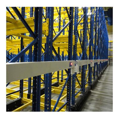 中国 Moving Shelves High Storage Efficiency And Less Aisles Warehouse Automatic Vertical Storage System 販売のため