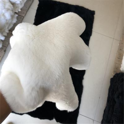 China Wholesale Soft Hand Feeling Nature Rabbit Fur Skins Real Winter Rex Rabbit Fur Skin for sale