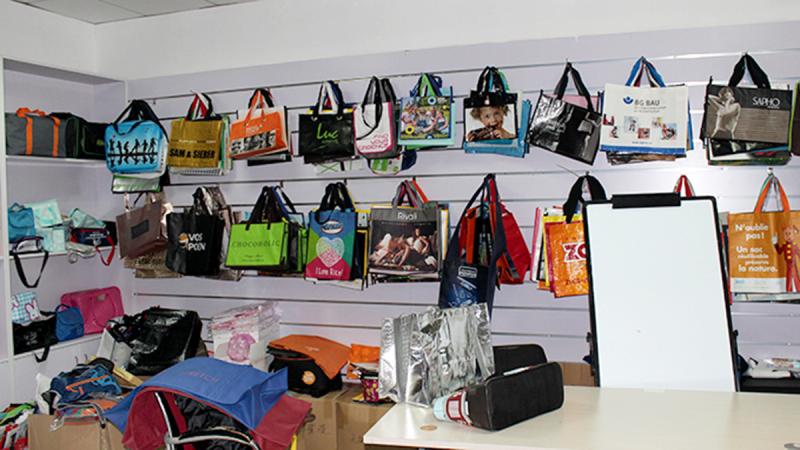 Verified China supplier - Yiwu Youwon Bag Co., Ltd.