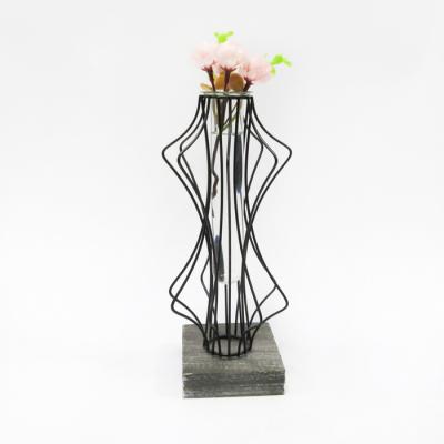 China 2019 Latest Design CLASSIC Glass Tube Flower Stand Metal Hydroponic Vase for sale