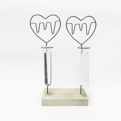 China New Style Heart Metal Wire Flower Stand 2 PC Handmade Flower Vase Decorative Clear Glass Tube Flower Vase for sale