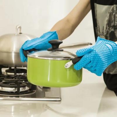 China Luvas de cozinha de silicone duráveis, sem cheiro, luvas de forno de silicone multifuncionais. à venda