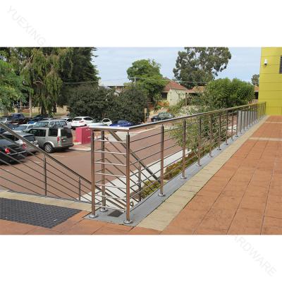 China Modern High Quality Outdoor / Indoor Stainless Steel Cross Bar Railing Post for sale