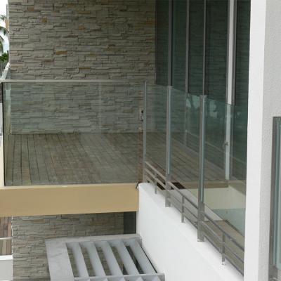 China 304/316 stainless steel modern glass fence railing for residential and commercial project for sale