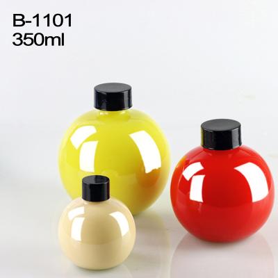 China Beverage 350ml 12oz Food Grade Ball Shape Sphere Sphere Plastic Beverage PET Juice Bottle With PP Cap for sale