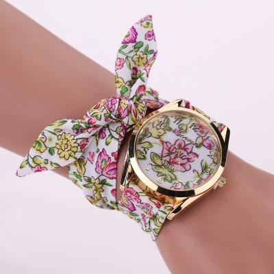 China Hot Fashion WW027 Day/Date Women Dress Watches Innovate Luxury Floral Ladies Relojes Bracelet Girls Wrap Watch for sale