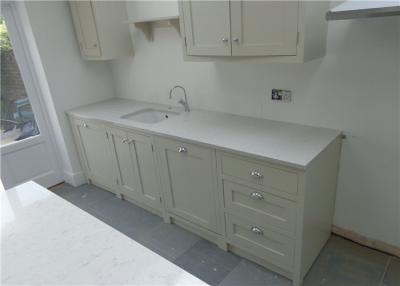 China Engineered Stone Kitchen Countertops / Bathroom Countertop with Quartz Stone Slab for sale