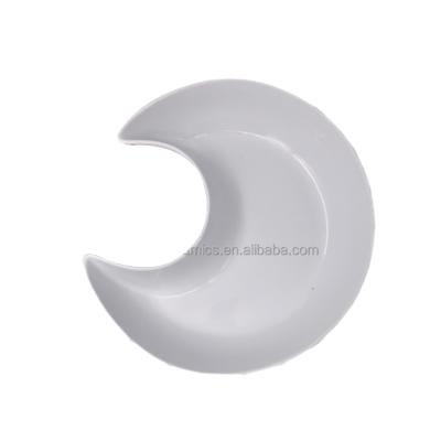 China Viable Wholesale Moon Shape Ceramic Baby Food Dessert Snacks Fruit Nut Candy Party Restaurant Dish Tray for sale