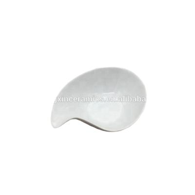 China Small Teardrop Shape Snack Matcha Dish Sustainable Heat Resistant White Bowl for sale