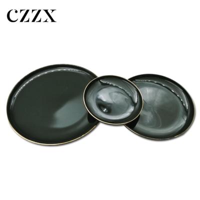 China Minimalist Luxurious Shiny And Smooth Dark Green Gold Rim Around Commercial Dinner Plate for sale