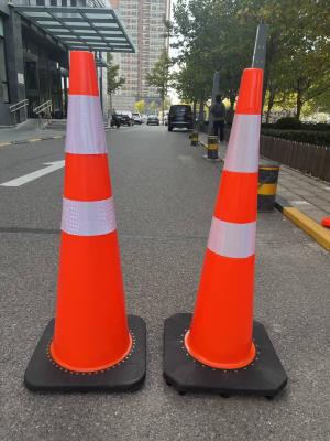 China Traffic Safety Orange Reflective Pvc Flexible 36 Inch Traffic Cones For Road Construction for sale