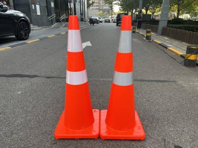 China Highway Traffic Cone 36 Inch Flexible Pvc Traffic Cones Traffic Cones For Road Construction for sale