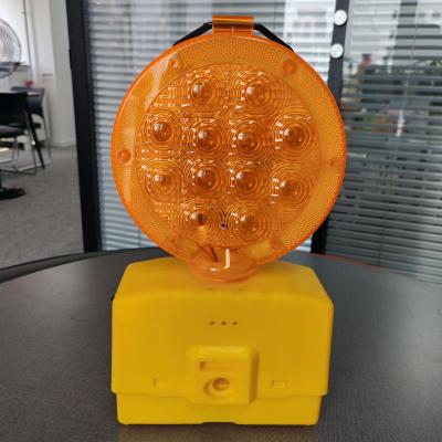 China High Visibility Flashing Solar Battery Powered Traffic Cone Led Barricade Light For Road for sale