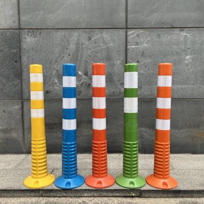 Chine Pu Reflective Warning Post Traffic Column Road Delineator Post Flexible Spring Post Bollard à vendre