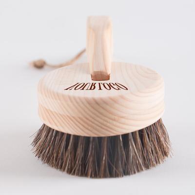 China Long Handle OEM Long Handle Natural Wood Bristle Bamboo Dry Bath Soft Horse Body Brush for sale